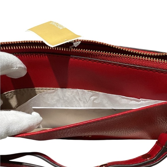 Michael Kors Elegant Red Leather Shoulder Bag - Picture 7 of 7